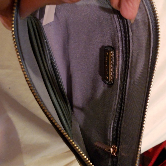 Clutch wristlet - Picture 3 of 3